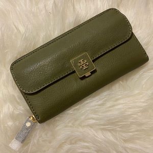 New Tory Burch Clara Zip Green Continental Wallet